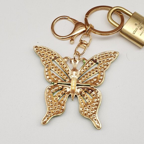 Auth Louis Vuitton Lock & Key with Unbranded Butterfly Charm, Keychain 090925 - Picture 4 of 8